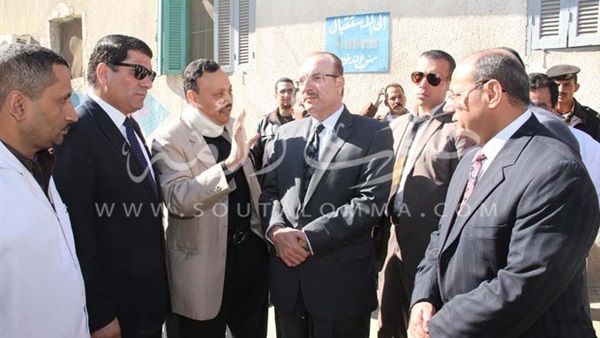 محافظ بني سويف يتفقد المستشفي المركزى ومخزن الآثار بإهناسيا محافظ بني سويف يتفقد المستشفي المركزى ومخزن الآثار بإهناسيا
