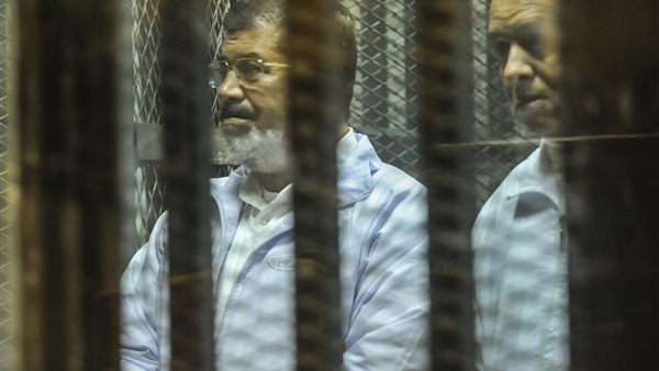 اليوم.. استكمال محاكمة مرسي و10 آخرين في "التخابر مع قطر" اليوم.. استكمال محاكمة مرسي و10 آخرين في "التخابر مع قطر"