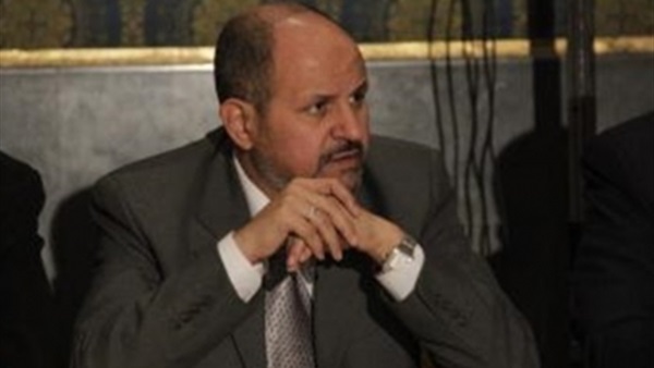إحالة رئيس تحرير المصريون للجنايات بتهمة نشر أخبار كاذبة إحالة رئيس تحرير المصريون للجنايات بتهمة نشر أخبار كاذبة
