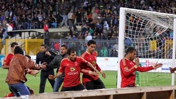 ثلاثة ملاعب مرشحة لإستضافة مباراة الأهلي والمصري ثلاثة ملاعب مرشحة لإستضافة مباراة الأهلي والمصري