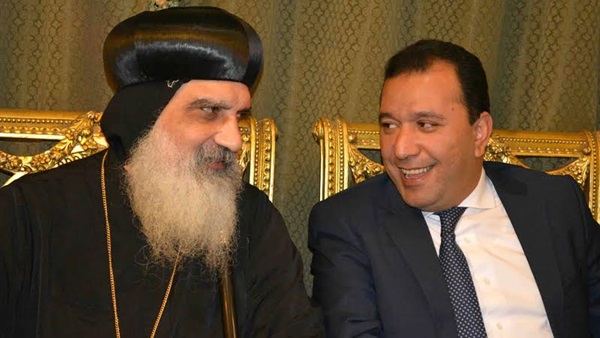 بالصور.. محافظ الأقصر يهنيء الأقباط بعيد الميلاد بالصور.. محافظ الأقصر يهنيء الأقباط بعيد الميلاد