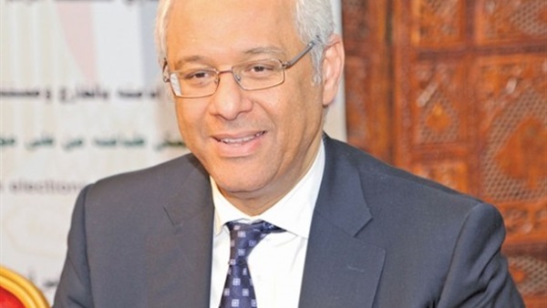 السفير المصري بالكويت ينقل تهنئة السيسي لأبناء الجالية بعيد الميلاد السفير المصري بالكويت ينقل تهنئة السيسي لأبناء الجالية بعيد الميلاد