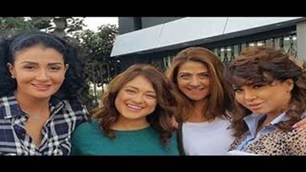 بالفيديو..أسرة «اللي اختشوا ماتوا» تحتفل بعيد ميلاد «جنات» بالفيديو..أسرة «اللي اختشوا ماتوا» تحتفل بعيد ميلاد «جنات»