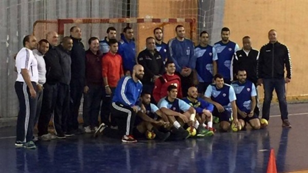 «رئيس الزمالك» يوافق على العرض الإسباني لتوريد ملابس فرسان اليد «رئيس الزمالك» يوافق على العرض الإسباني لتوريد ملابس فرسان اليد