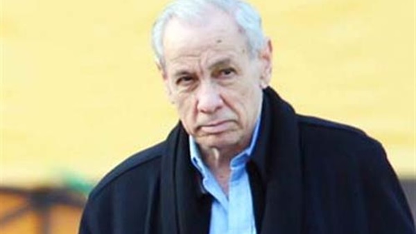 بالفيديو.. طارق سليم يقدم العزاء لأسرة الثعلب بـ «كرسى متحرك» بالفيديو.. طارق سليم يقدم العزاء لأسرة الثعلب بـ «كرسى متحرك»