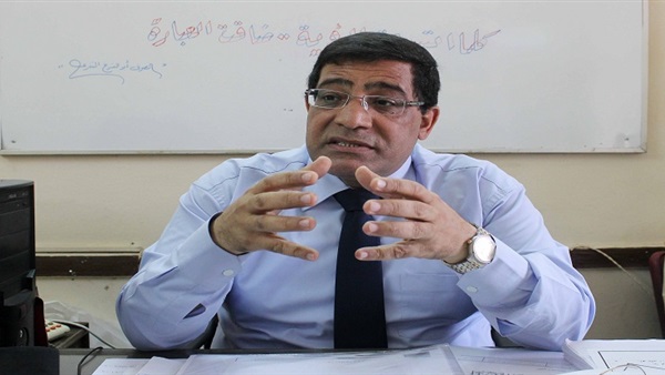 «فاروق»: الدولة تسير على نهج «مبارك» «فاروق»: الدولة تسير على نهج «مبارك»