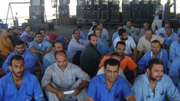ناشط عمالي: يجب توحيد الجهود العمالية لإسترداد حقوقهم المسلوبة ناشط عمالي: يجب توحيد الجهود العمالية لإسترداد حقوقهم المسلوبة
