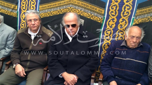 بالصور.. «عباس» و«مرتضى» وجها لوجه في عزاء «الثعلب» بالصور.. «عباس» و«مرتضى» وجها لوجه في عزاء «الثعلب»