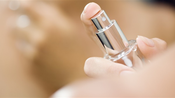 أفضل الطرق لجعل العطر يدوم طويلًا أفضل الطرق لجعل العطر يدوم طويلًا