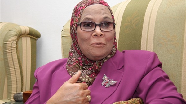 بالفيديو..«آمنة نصير» تدلى بصوتها لاختيار رئيس البرلمان بالفيديو..«آمنة نصير» تدلى بصوتها لاختيار رئيس البرلمان