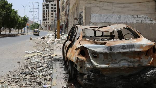 مقتل الشيخ العكيمي في انفجار سيارته بصنعاء