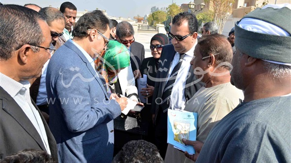 بالصور.. وزير الصحة يتفقد مستشفيات الأقصر بالصور.. وزير الصحة يتفقد مستشفيات الأقصر