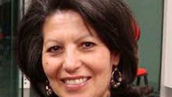 فوز الأستاذة الجامعية منى بيكر بلقب "عالمة اللغويات للعام" 2016 فوز الأستاذة الجامعية منى بيكر بلقب "عالمة اللغويات للعام" 2016