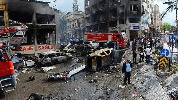 «إخوان الخارج» يدين تفجيرات تركيا ويتناسى إرهاب مصر