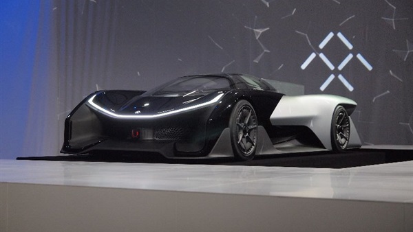 سيارة فاراداى تنافس "تسلا" في لاس فيجاس