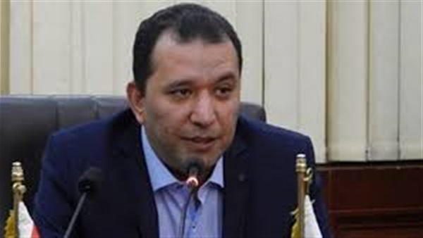 محافظ الأقصر: تخصيص 1011 فدان لإقامة منطقة صناعية محافظ الأقصر: تخصيص 1011 فدان لإقامة منطقة صناعية