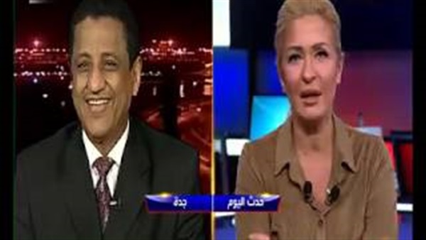 بالفيديو.. وزير الإعلام اليمنى يغازل مذيعة العربية على الهواء