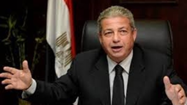 وزير الرياضة يؤجل تعيين مجلس الأهلي إلى غداً وزير الرياضة يؤجل تعيين مجلس الأهلي إلى غداً