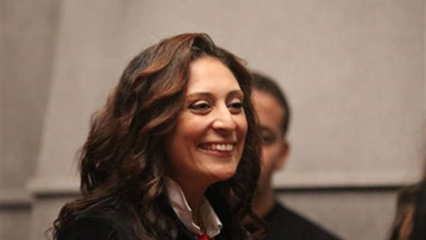 قاضي «منى عراقي»: احنا عارفين نقعد المحامين لما ندخل «الصحفيين» قاضي «منى عراقي»: احنا عارفين نقعد المحامين لما ندخل «الصحفيين»