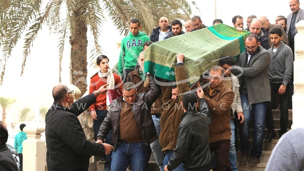بالصور.. نجوم «كدبة كل يوم» فى جنازة شقيقة هشام عبد الخالق بالصور.. نجوم «كدبة كل يوم» فى جنازة شقيقة هشام عبد الخالق