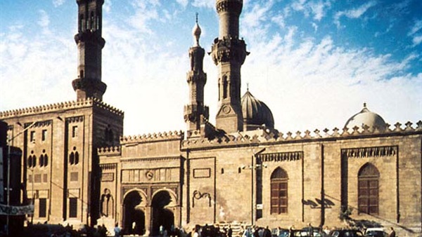 الأزهر يتنازل عن بلاغه ضد «شعبولا» بتهمة ازدراء الأديان الأزهر يتنازل عن بلاغه ضد «شعبولا» بتهمة ازدراء الأديان