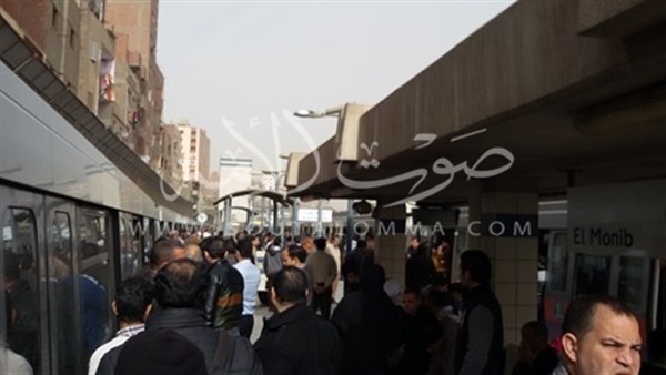 بالصور.. تعطل مترو الخط الثاني «شبرا- المنيب» بالصور.. تعطل مترو الخط الثاني «شبرا- المنيب»