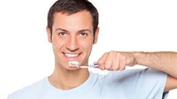 بيض أسنانك في 60 ثانية