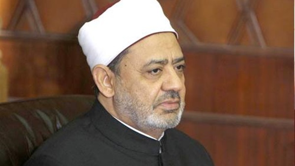 شيخ الأزهر يعود إلى القاهرة قادما من الكويت شيخ الأزهر يعود إلى القاهرة قادما من الكويت