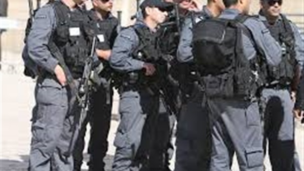 إسرائيل تعتقل ناشطا كشف معلومات عن فلسطينيين إسرائيل تعتقل ناشطا كشف معلومات عن فلسطينيين