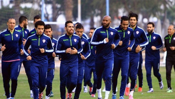 لاعبو الزمالك البدلاء يخوضون التدريبات على ملعب "زامورا لاعبو الزمالك البدلاء يخوضون التدريبات على ملعب "زامورا