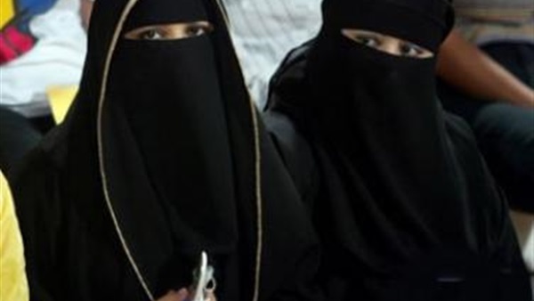 صحيفة: نساء السعودية يهددن بإرضاع سائقيهن صحيفة: نساء السعودية يهددن بإرضاع سائقيهن