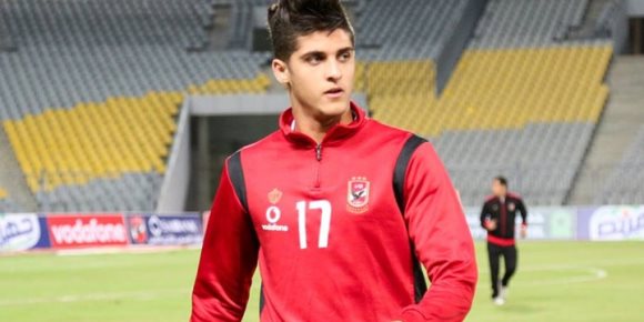 أحمد الشيخ.. من رَكنة دكة الأهلي إلى هداف الدوري (انفوجراف)