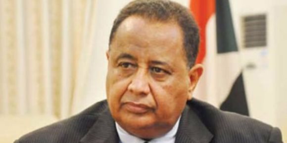 وزير خارجية السودان.. تخبط في التصريحات بسبب الأزمات الداخلية