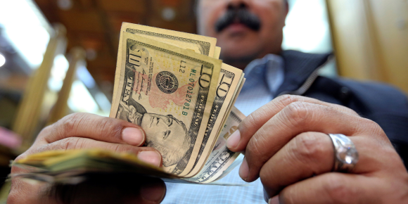 سعر الدولار اليوم الأربعاء 29/11/2017 في البنوك المصرية  ( فيديو جراف)