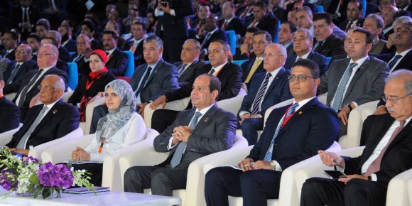 توصيات الرئيس للشباب في مؤتمرات تفاعلية (فيديوجراف)