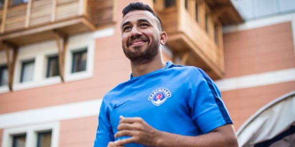 تريزيجيه.. بطل اللحظات الحاسمة في مشوار الفراعنة (انفوجراف)