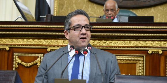 خالد العناني وزير الاكتشافات الأثرية.. والنمنم يصف ربع المصريين بالجهلة (صاعد وهابط)