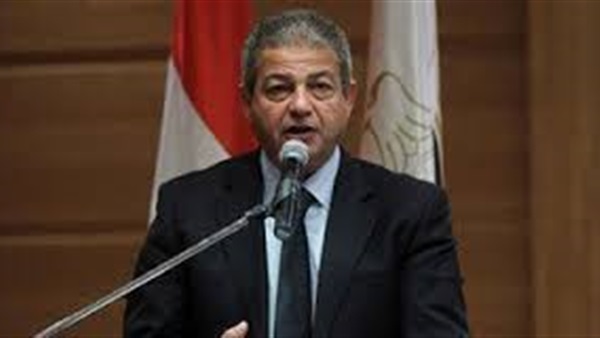 "عبد العزيز "يوافق على إقامة نادى للسينما داخل المنشآت الشبابية والرياضية   