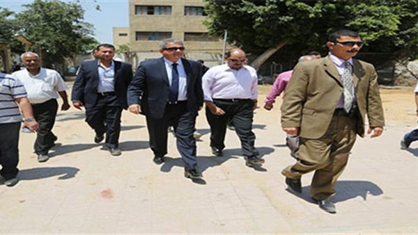 وزير الشباب يتفقد مركز شباب الجمالية   