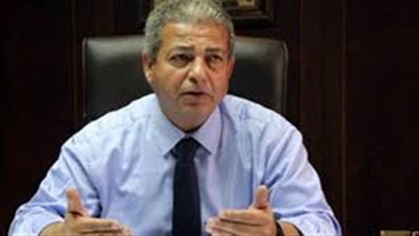 وزيرا الرياضة والتعليم يبحثان إنهاء مشكلة لاعب كرة اليد   