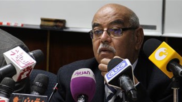 بدء اجتماع الأعلى للصحافة لمناقشة استقالة حسن أبو طالب من دار المعارف   