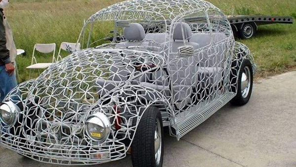 صور لاغرب السيارات في دول مختلفة 