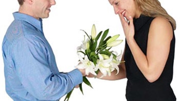 دراسة تؤكد العزاب اكثر سعادة من المتزوجين   