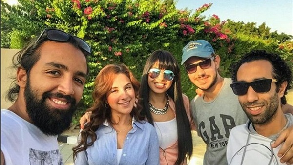 نسرين امين تنشر صورة  من كواليس البيوت اسرار 