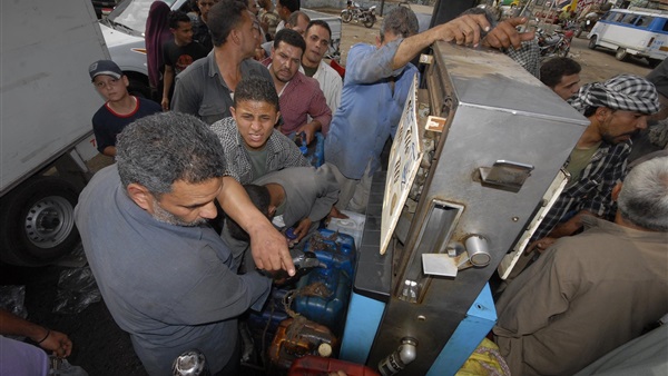  تصاعد أزمة البنزين في المحافظات  والعجز يبلغ 20 %  (تقرير) 