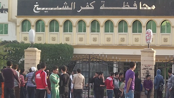 أهالى كفر الشيخ  يطالبون حكومة «إسماعيل»  برفع المعاناة عن المواطن البسيط 