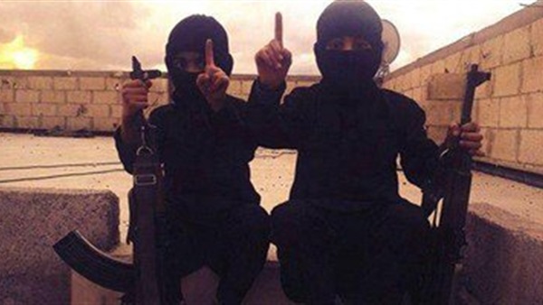 طفل إيزدى: داعش تجبر الأطفال على فصل  رؤوس الدمى عن أجسادها   