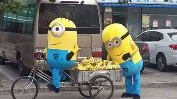 المنيون والموز وقصة حب تنزل لأرض الواقع فى الصين  