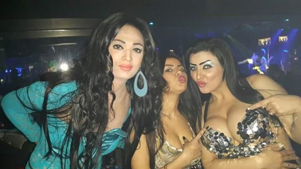 بالصور..شخص ينتحل شخصية الفنانة إيمى طلبة ويضعها فى موقف محرج 