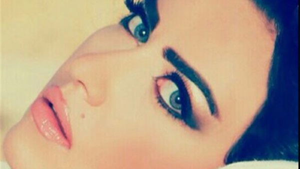 ملكة جمال العيون تشعل مواقع التواصل الاجتماعي  